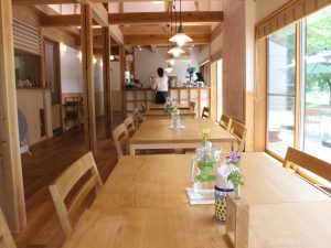 ロータスリーフ 店内