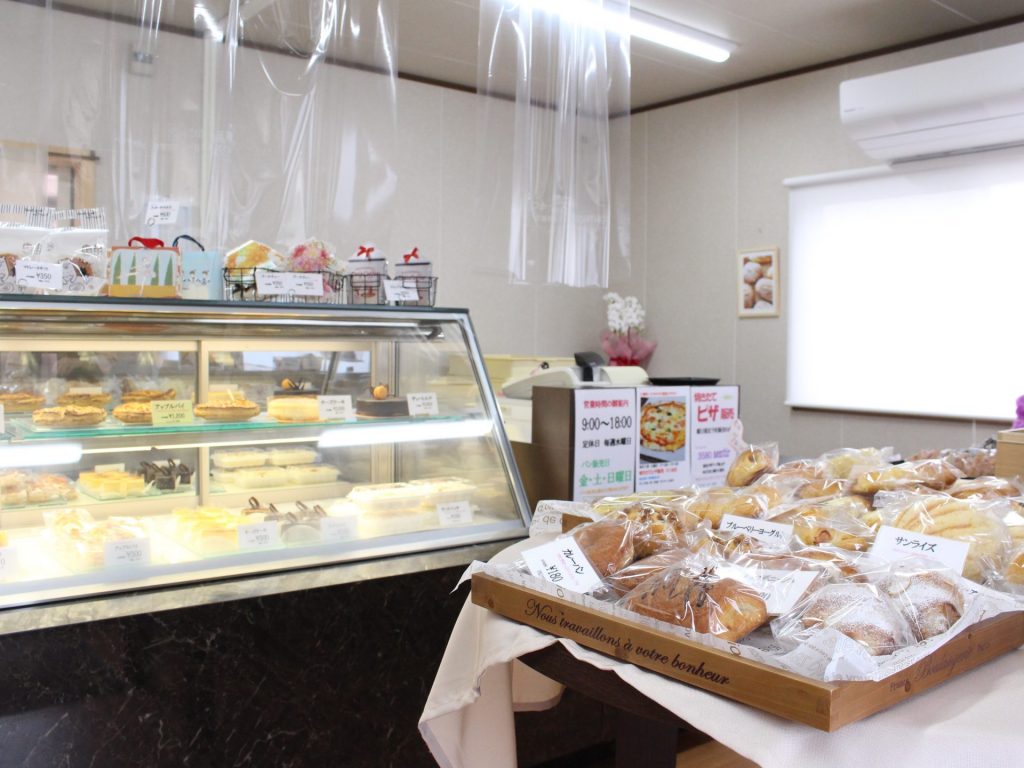 サンティールの店内